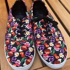 Disney Alice in Wonderland Sneakers 11